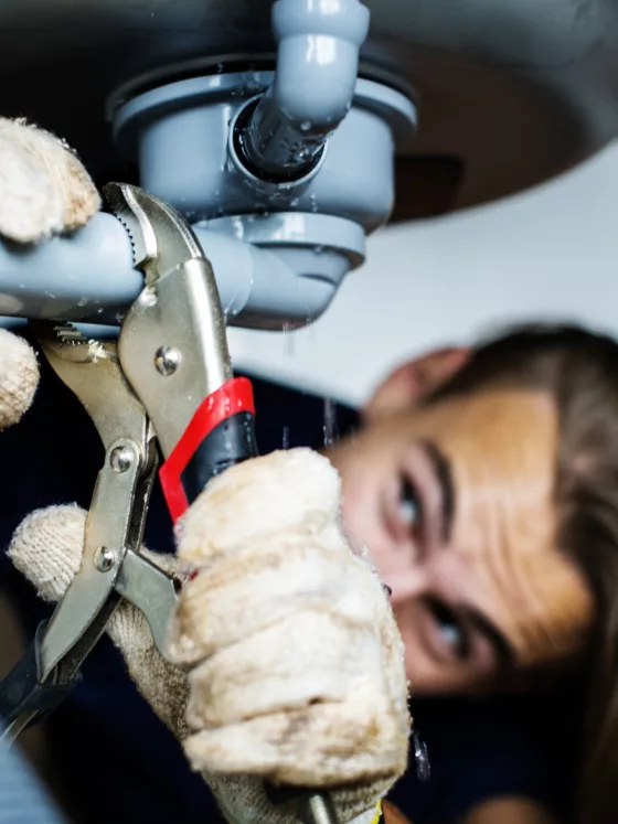 Comment déboucher une canalisation?